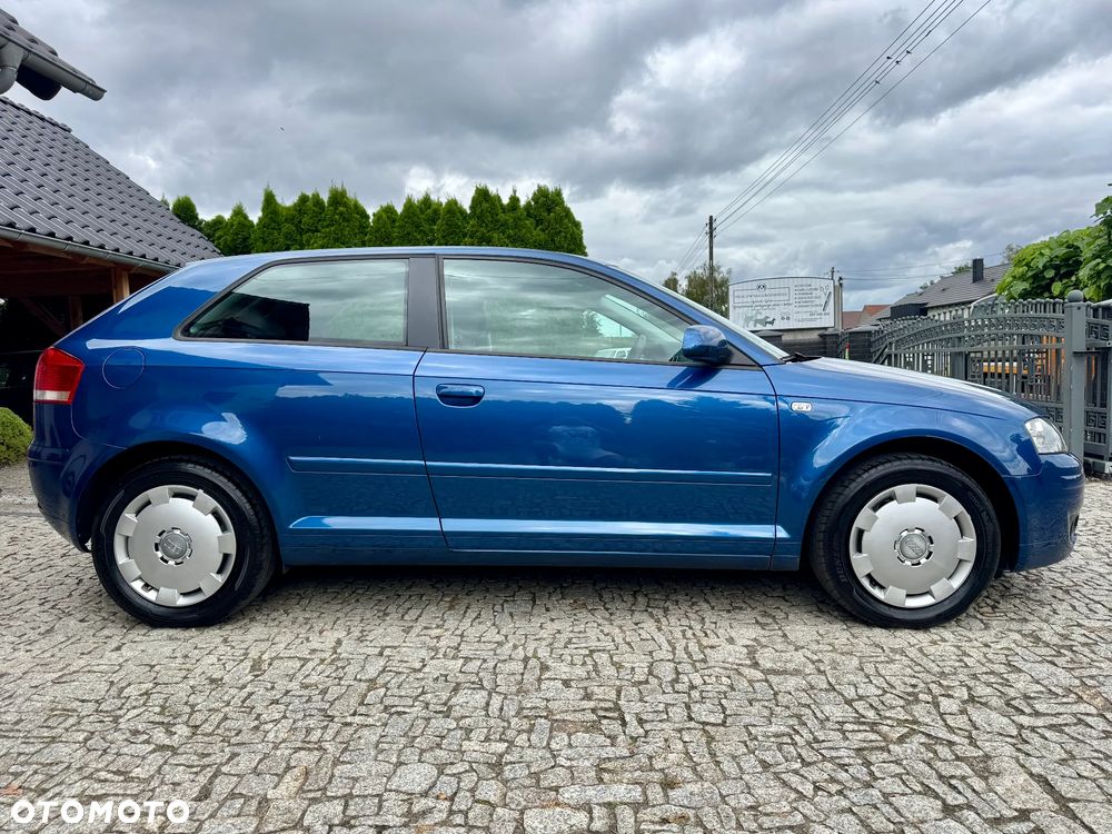 Audi A3 3-drzwiowe 1.6 Ambition - 4