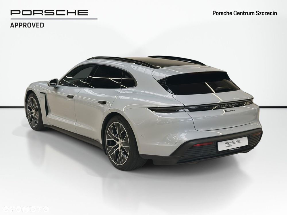 Porsche Taycan - 4