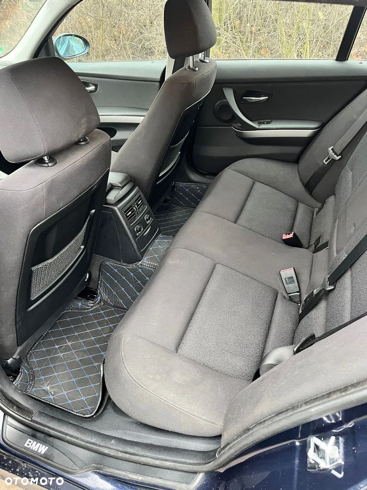 BMW Seria 3 318i Edition Exclusive - 8