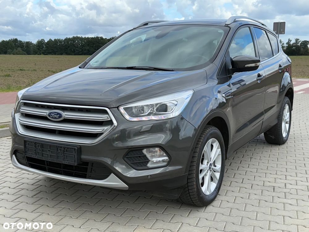 Ford Kuga 1.5 EcoBoost 2x4 Titanium - 1