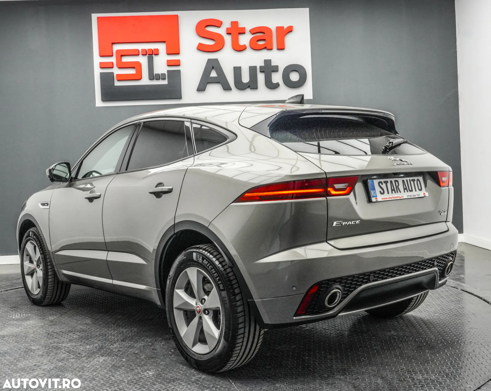 Jaguar E-Pace D240 AWD R-Dynamic S - 4