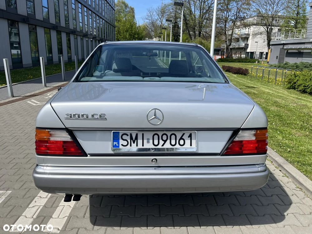 Mercedes-Benz W124 (1984-1993) - 8