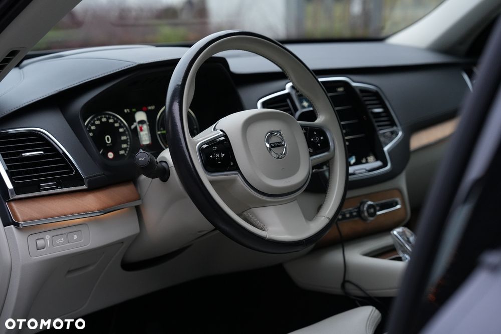 Volvo XC 90 T8 AWD Plug-In Hybrid Inscription 7os - 6