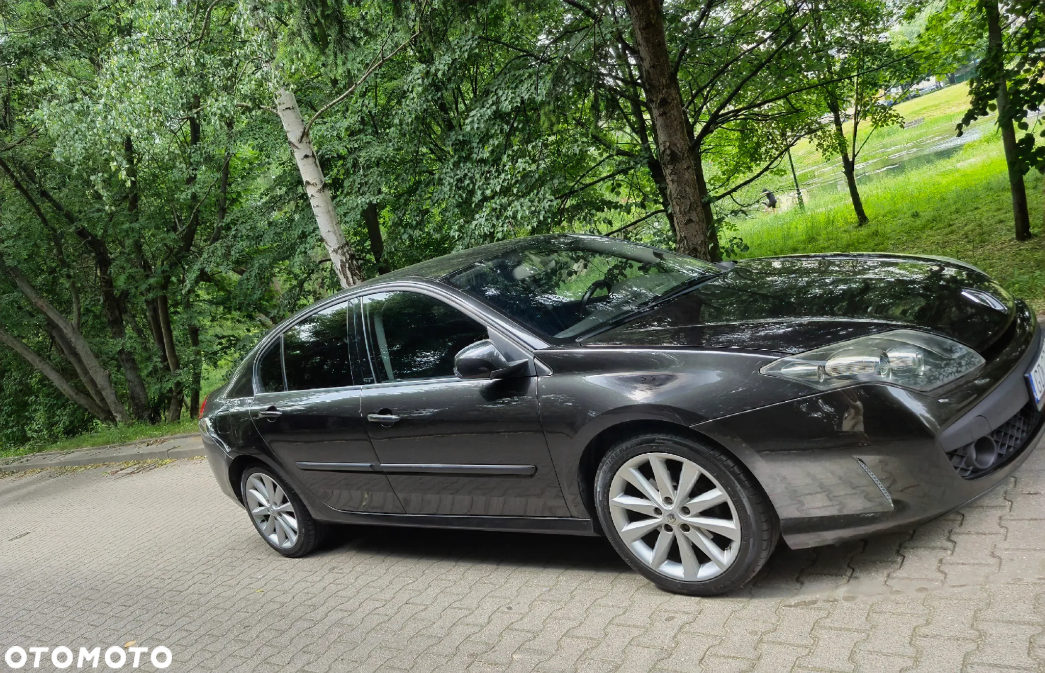 Renault Laguna dCi 150 FAP GT - 12