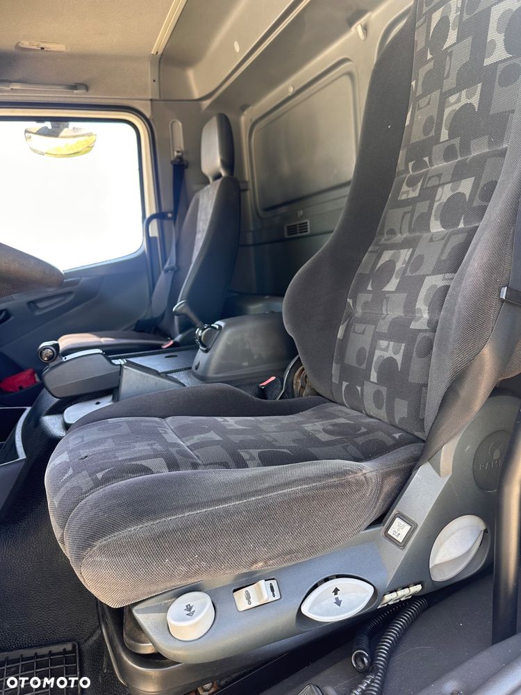 Mercedes-Benz Atego - 24