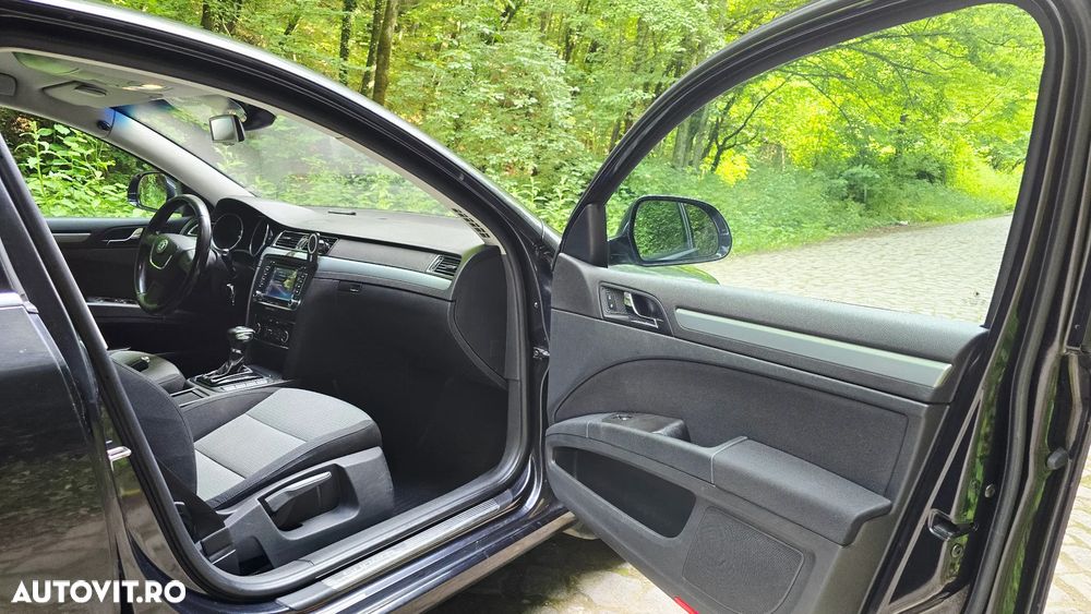 Skoda Superb 2.0 TDI Comfort DSG - 5
