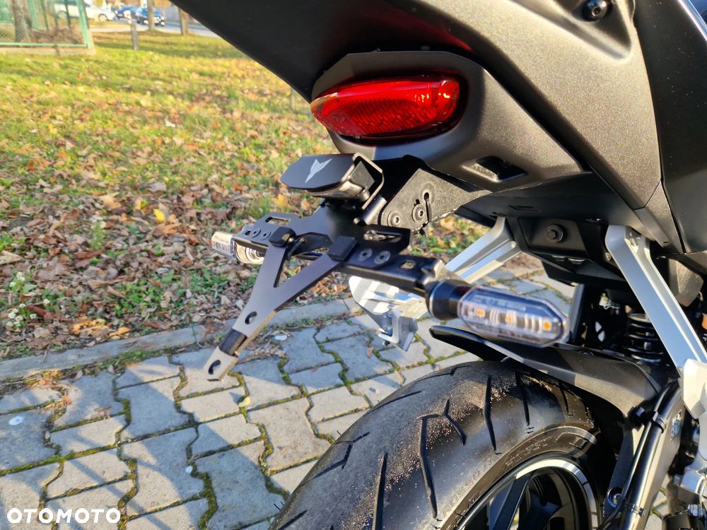 Yamaha MT - 9
