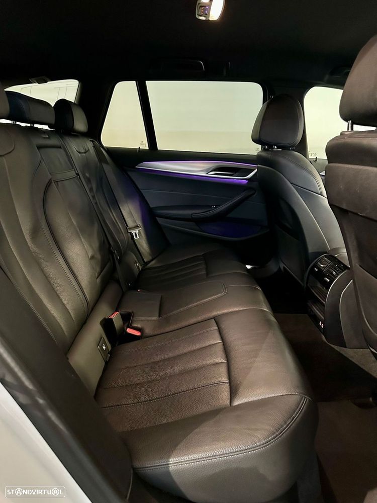 BMW 520 e Pack M - 18