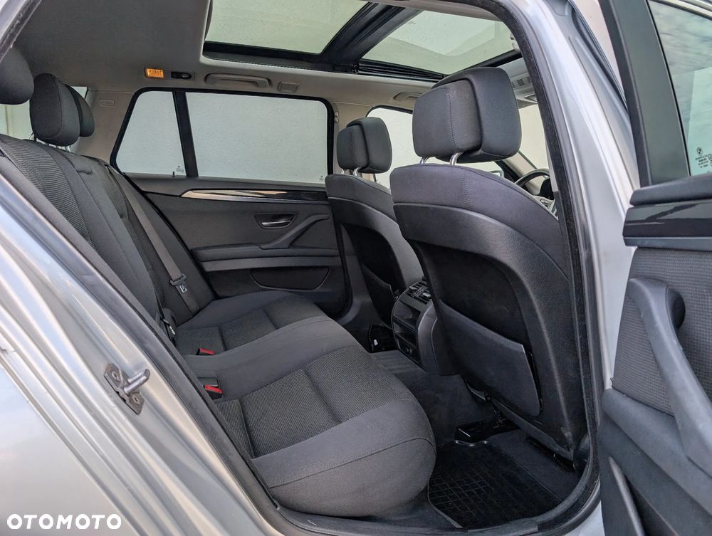 BMW Seria 5 520d Touring Modern Line - 15