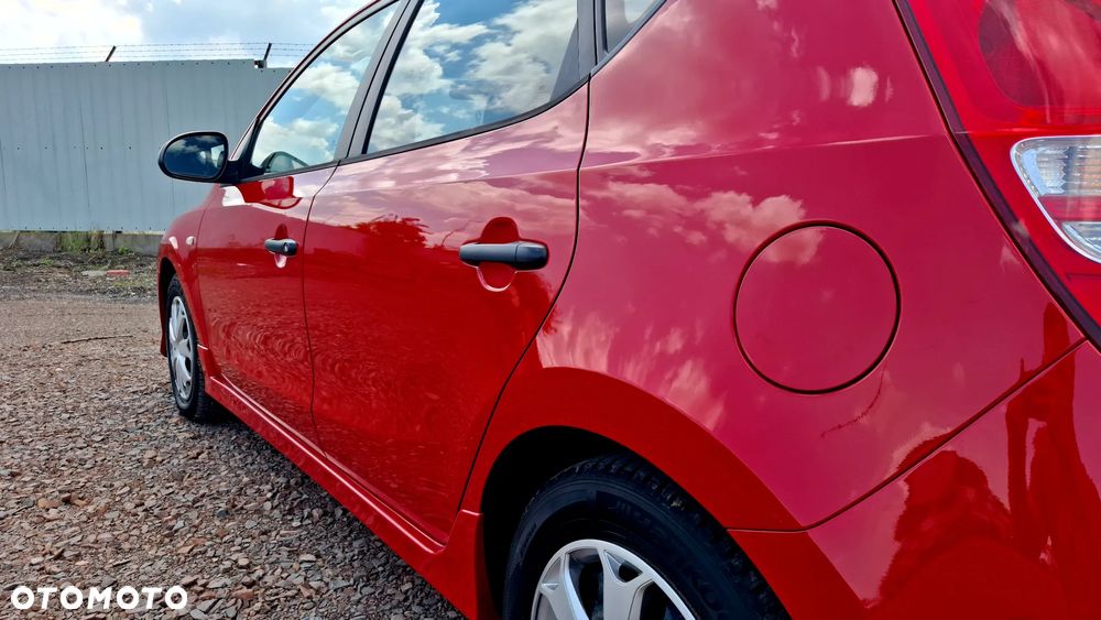 Hyundai i30 1.4 Blue Classic - 11