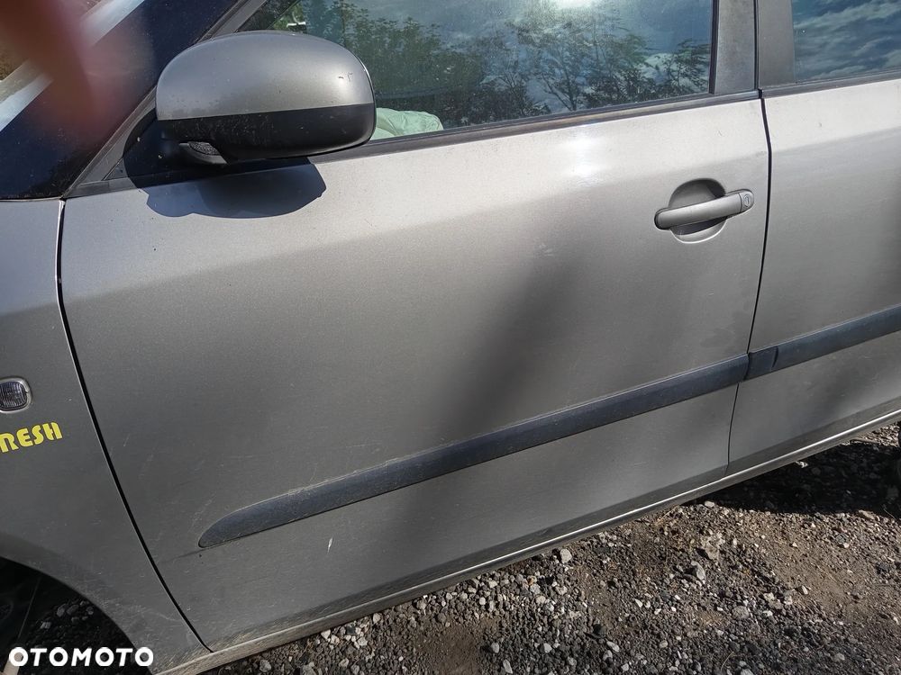 Skoda Fabia II liift drzwi lewy przód LF8H