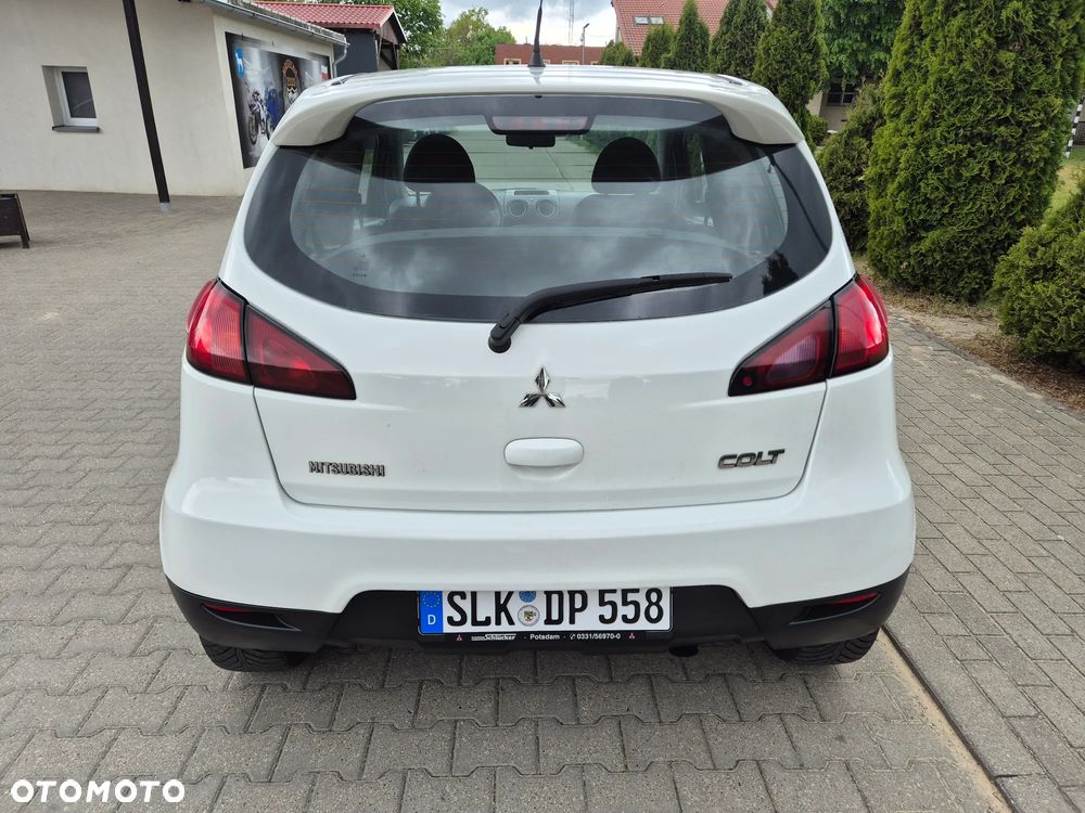 Mitsubishi Colt 1.1 - 5