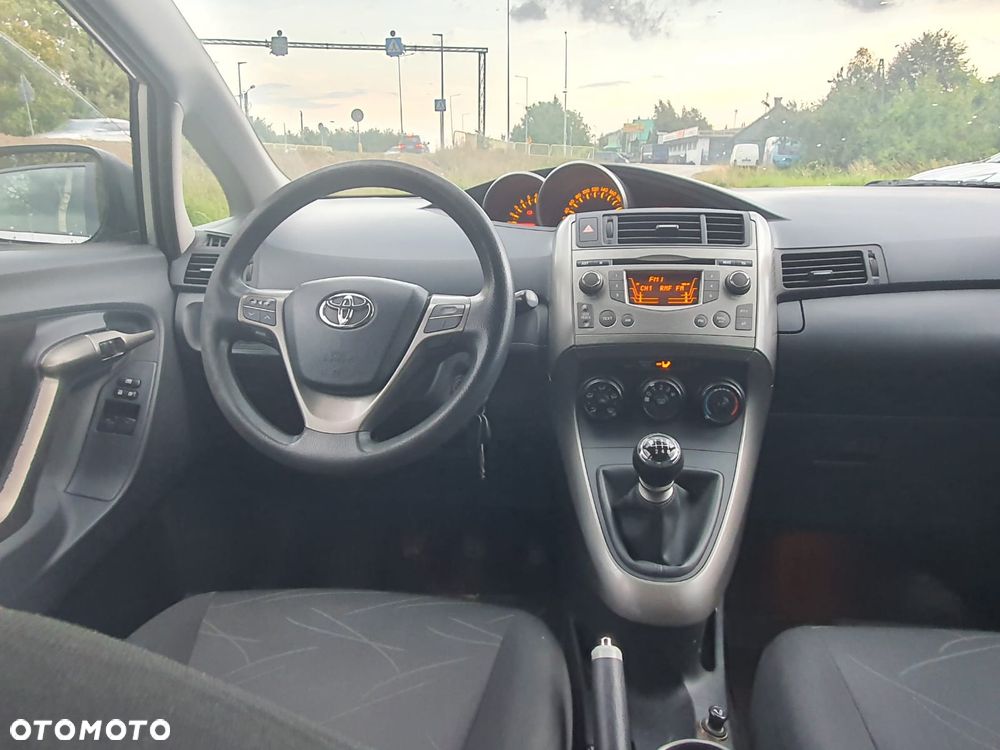 Toyota Verso 1.6 Luna - 6