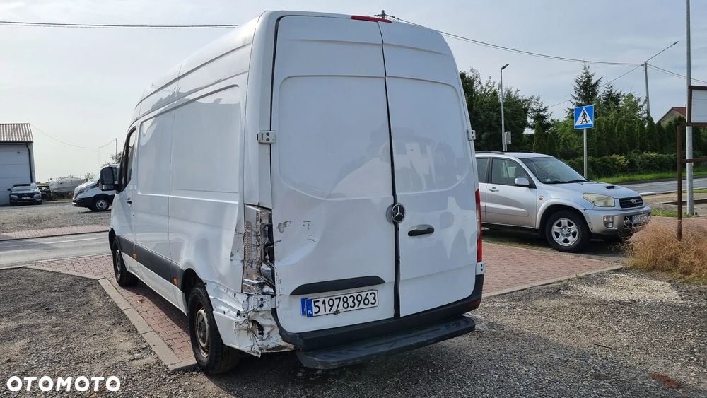 Mercedes-Benz Sprinter - 19