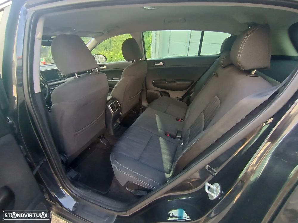 Kia Sportage 1.7 CRDI ISG Nav Line - 25