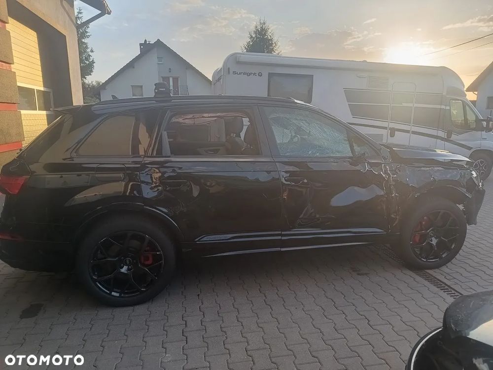 Audi Q7 TFSI e PHEV 360 kW Quattro S Line Tiptr - 10