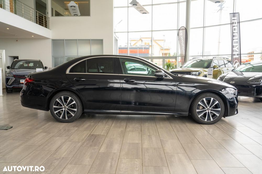 Mercedes-Benz E 220 d 4Matic 9G-TRONIC AMG Line - 12