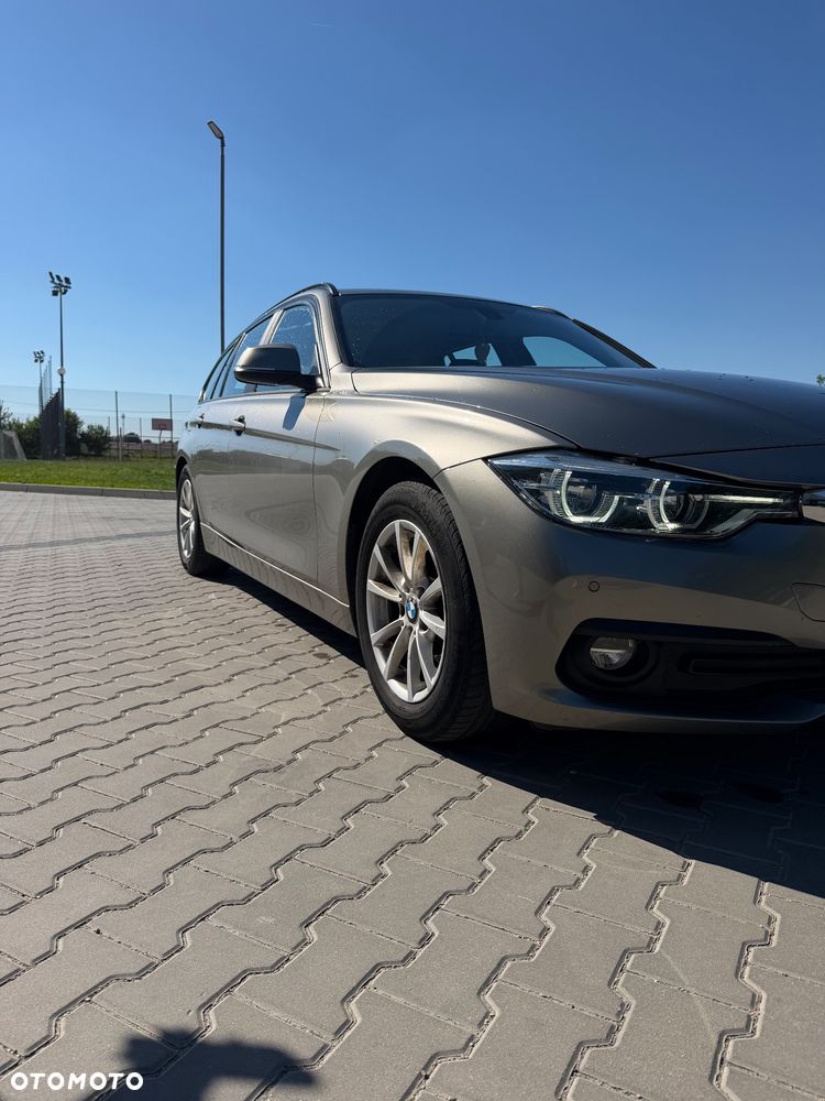 BMW Seria 3 320d Efficient Dynamics Sport Line - 3