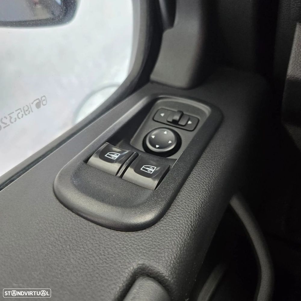 Renault Master E-Tech L3H2 Advance Autonomia Urbana - 8