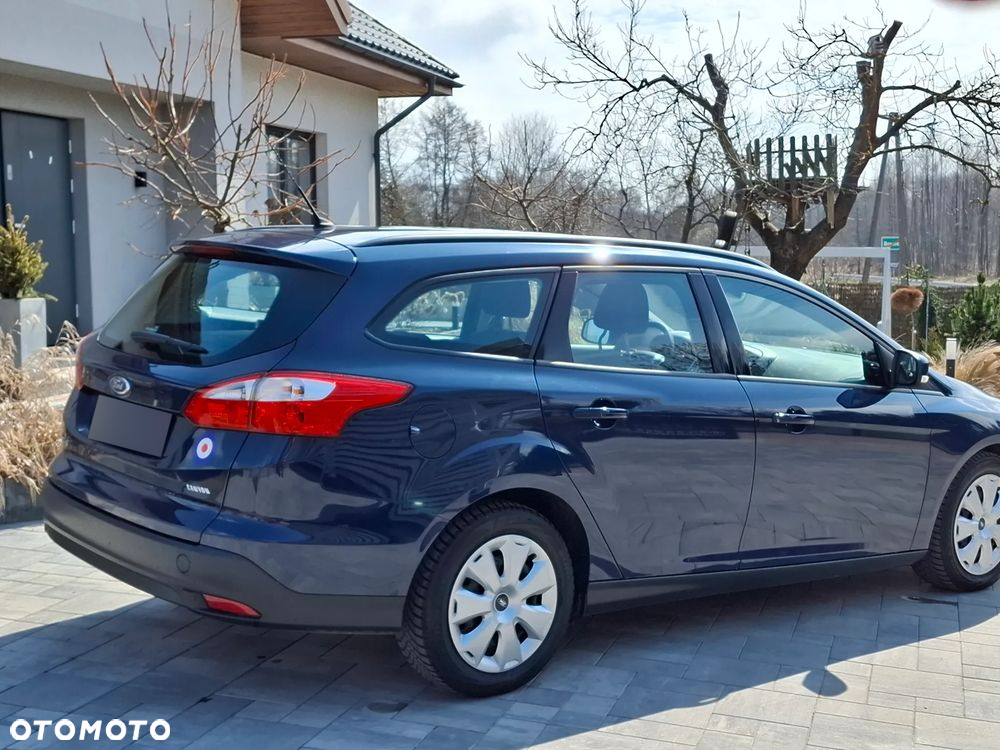 Ford Focus 1.6 TDCi DPF Start-Stopp-System SYNC Edition - 5