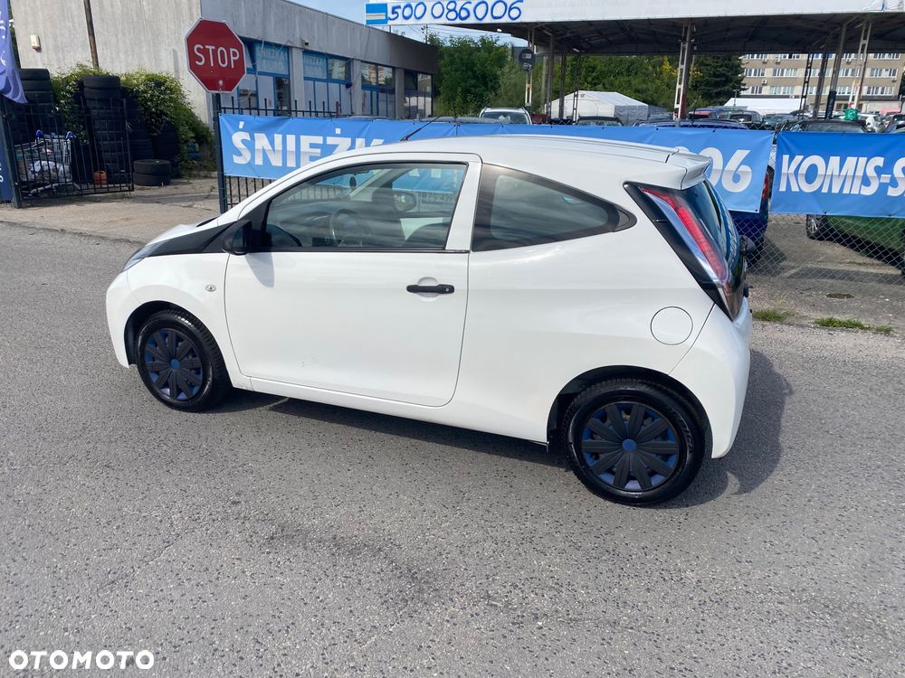 Toyota Aygo x - 13