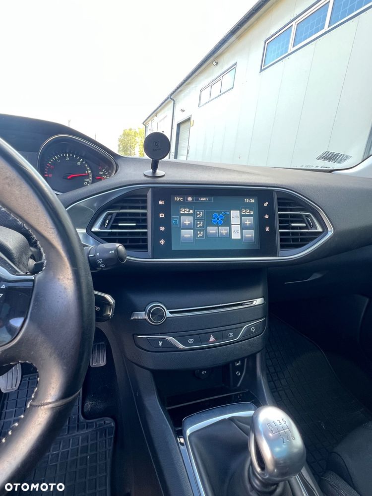 Peugeot 308 1.6 BlueHDi Allure S&S - 11