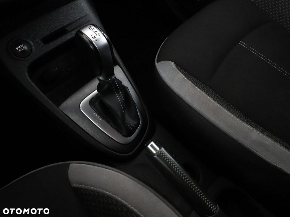 Renault Captur TCe 150 EDC GPF BOSE EDITION - 29