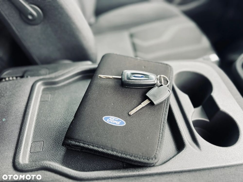 Ford Connect - 17