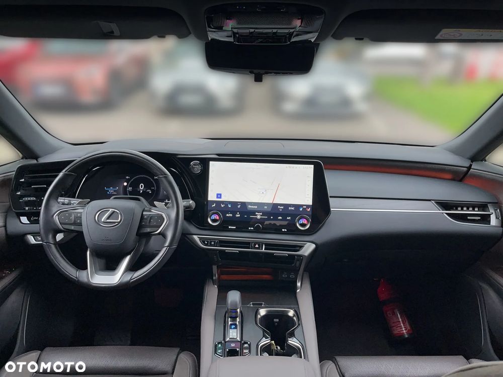 Lexus RX 450h+ Omotenashi - 8