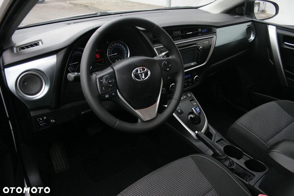 Toyota Auris - 12