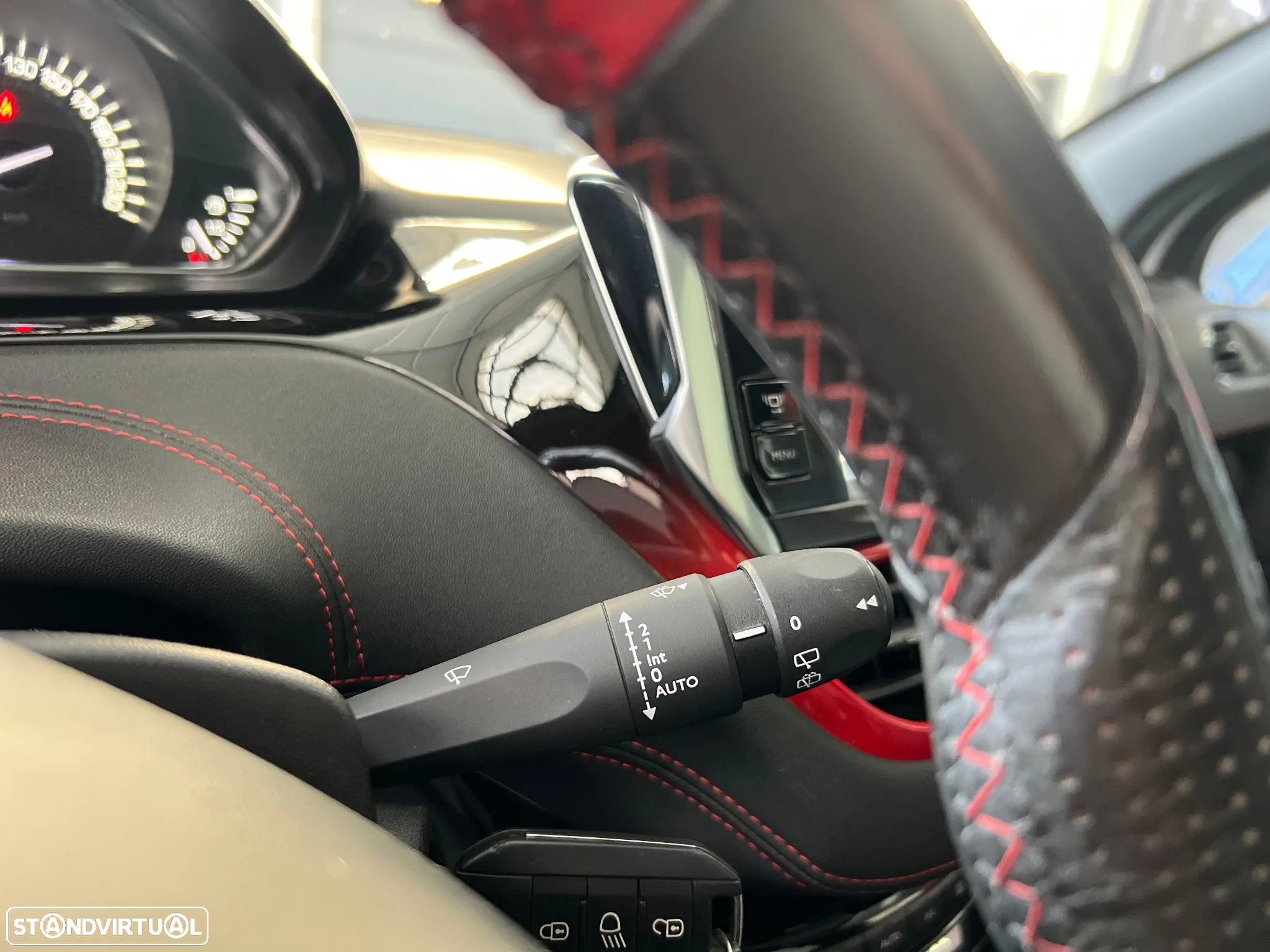 Peugeot 208 GTI 200 THP - 15