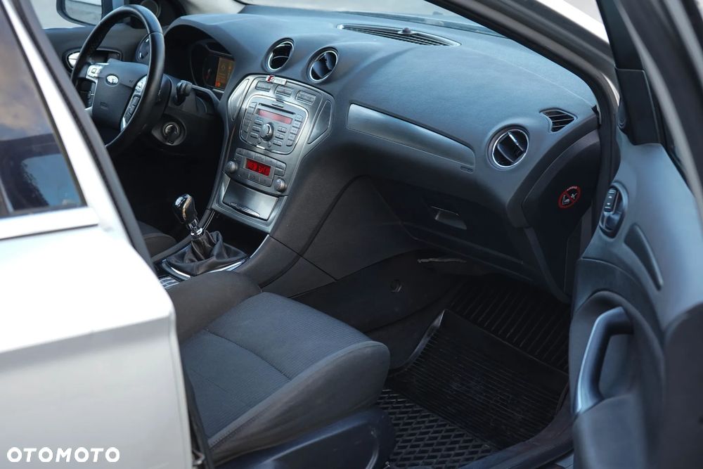 Ford Mondeo - 7
