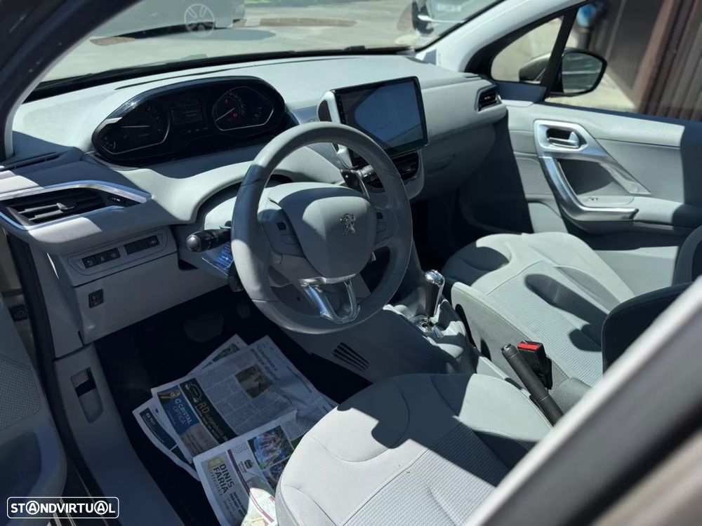 Peugeot 208 1.6 e-HDi Allure 2-Tronic - 13