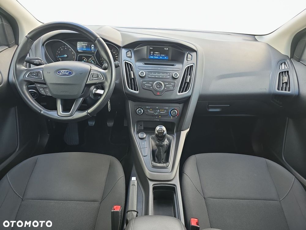 Ford Focus 1.0 EcoBoost Trend - 26