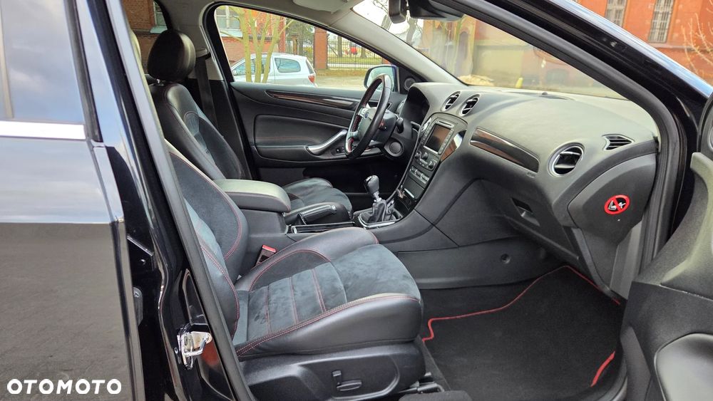 Ford Mondeo 2.0 TDCi Titanium S - 24