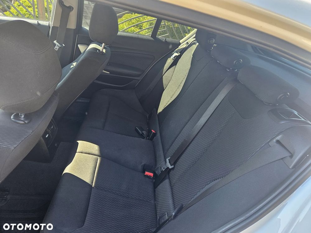 BMW Seria 1 118d - 6