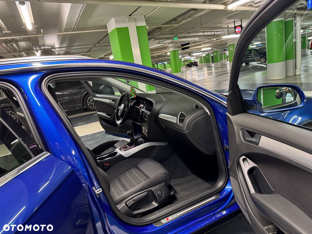 Audi A4 Avant 2.0 TDI DPF quattro S line Sportpaket - 24