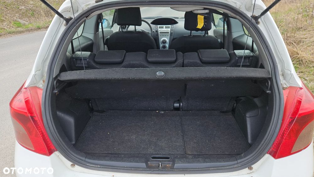 Toyota Yaris 1.3 Terra - 16