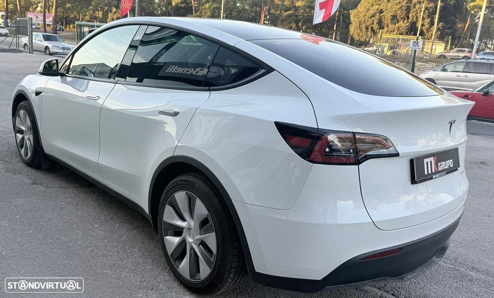 Tesla Model Y Long Range Dual Motor AWD - 6