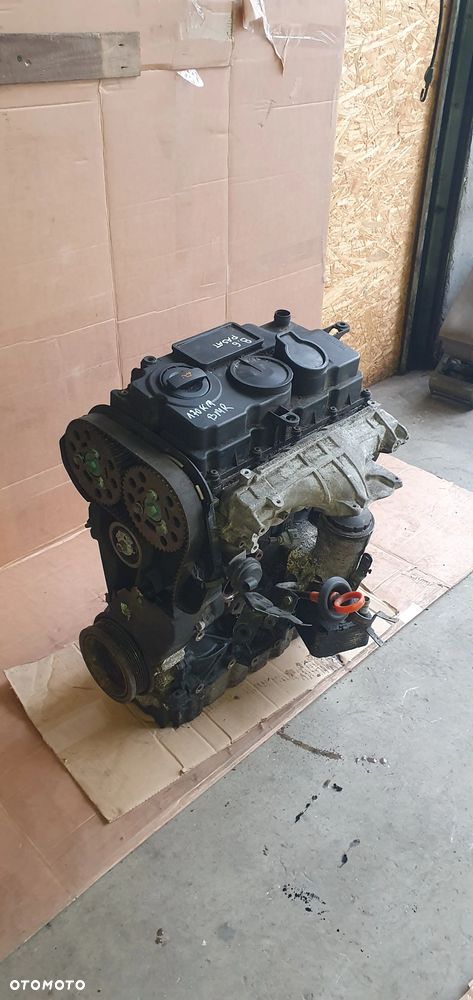 Silnik słupek blok silnika VW Passat B6 2.0 TDI BMR - 3