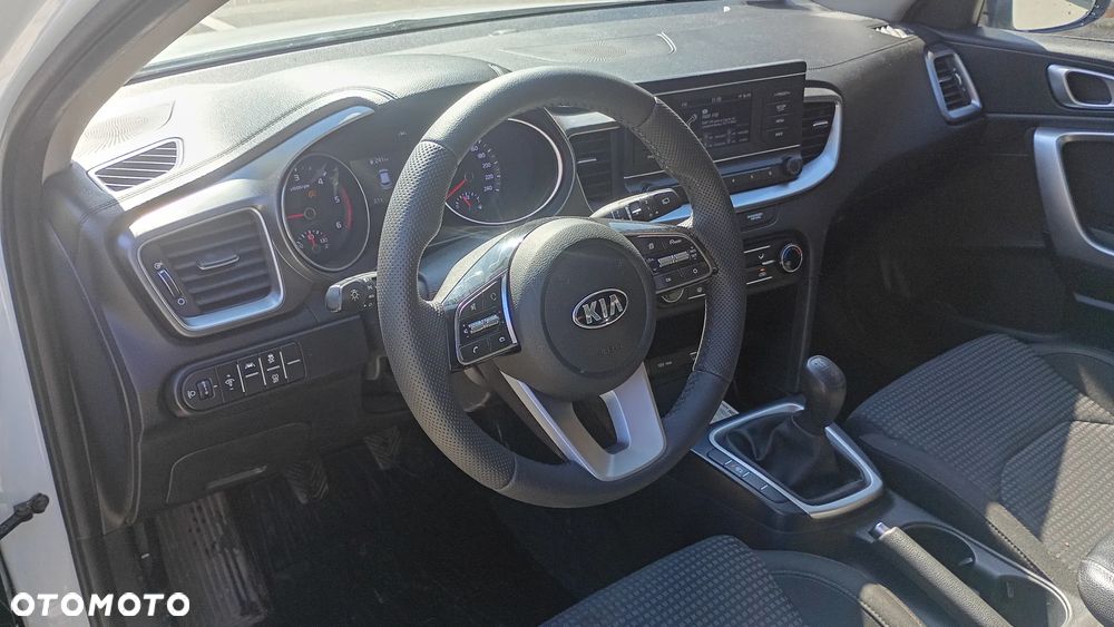 Kia Ceed 1.6 CRDi SCR M - 18