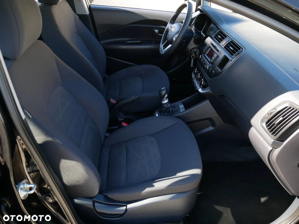 Kia Rio - 19