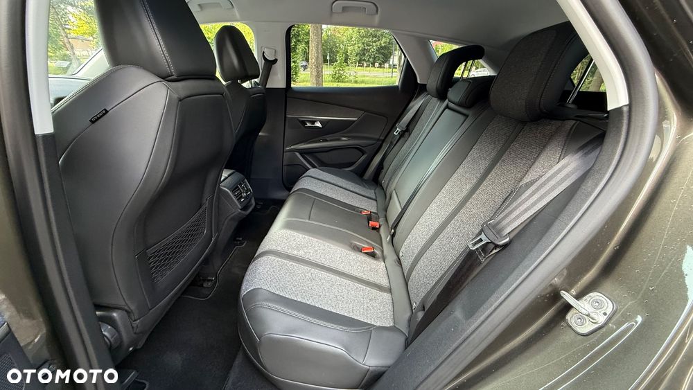 Peugeot 3008 225 e-EAT8 Allure Pack - 22