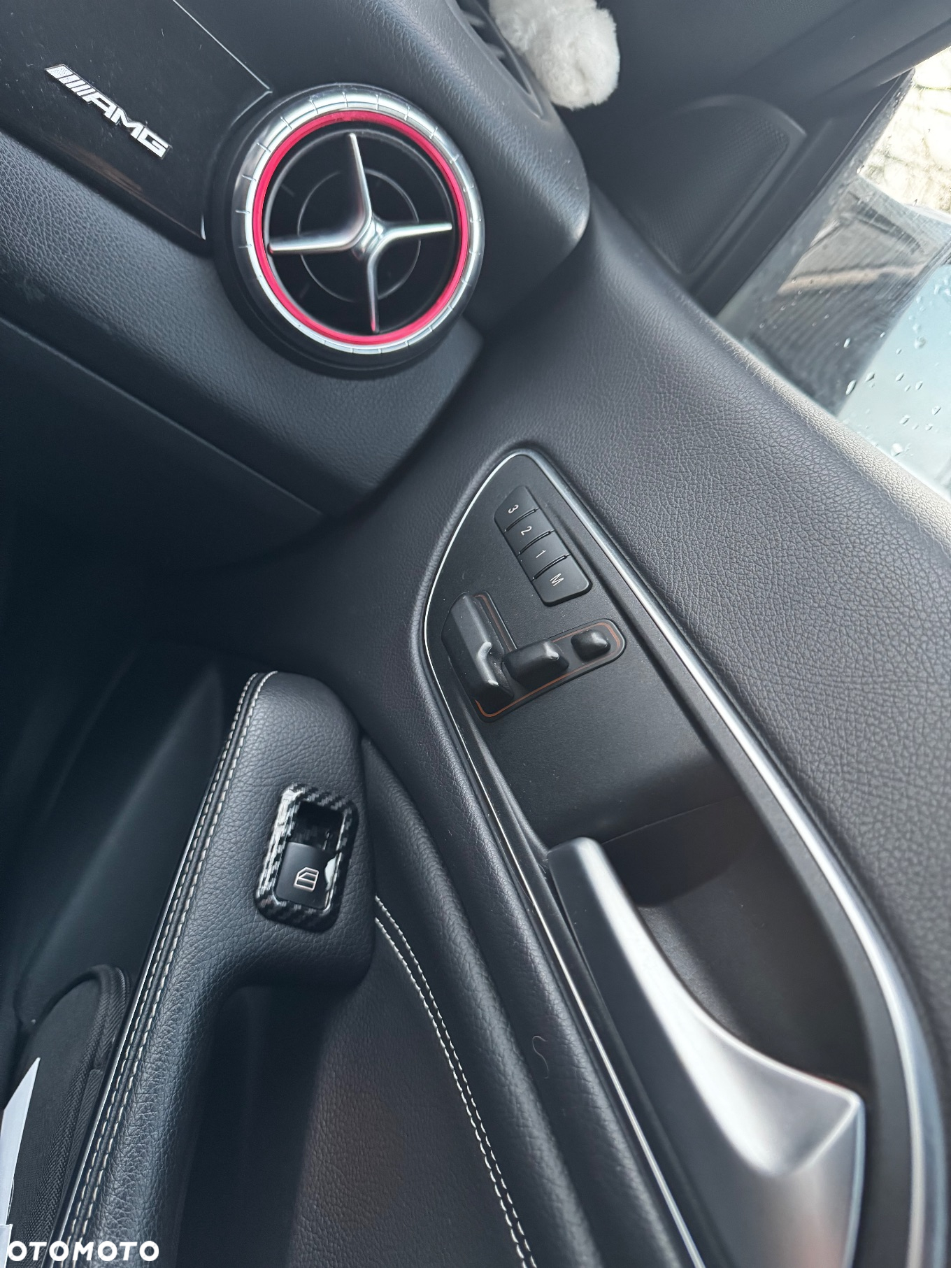 Mercedes-Benz CLA 250 4-Matic AMG Line - 10
