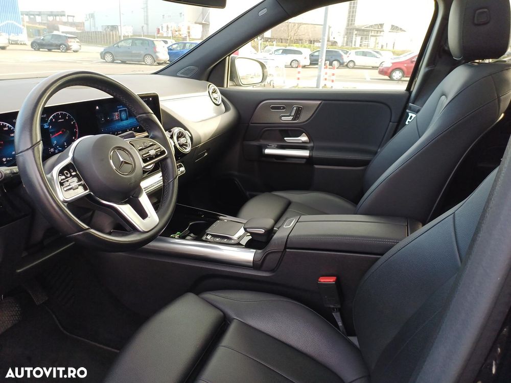 Mercedes-Benz GLA - 10