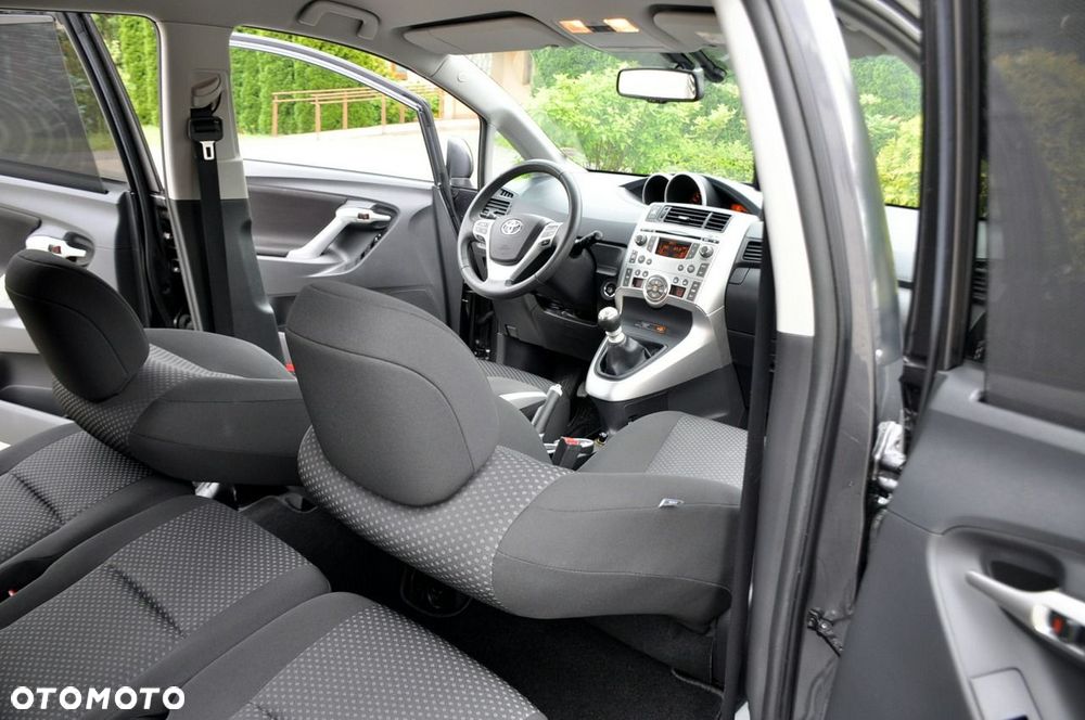 Toyota Verso - 25