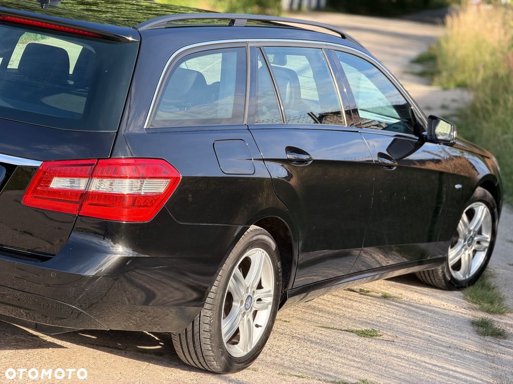 Mercedes-Benz Klasa E 220 CDI DPF BlueEFFICIENCY Automatik Elegance - 17