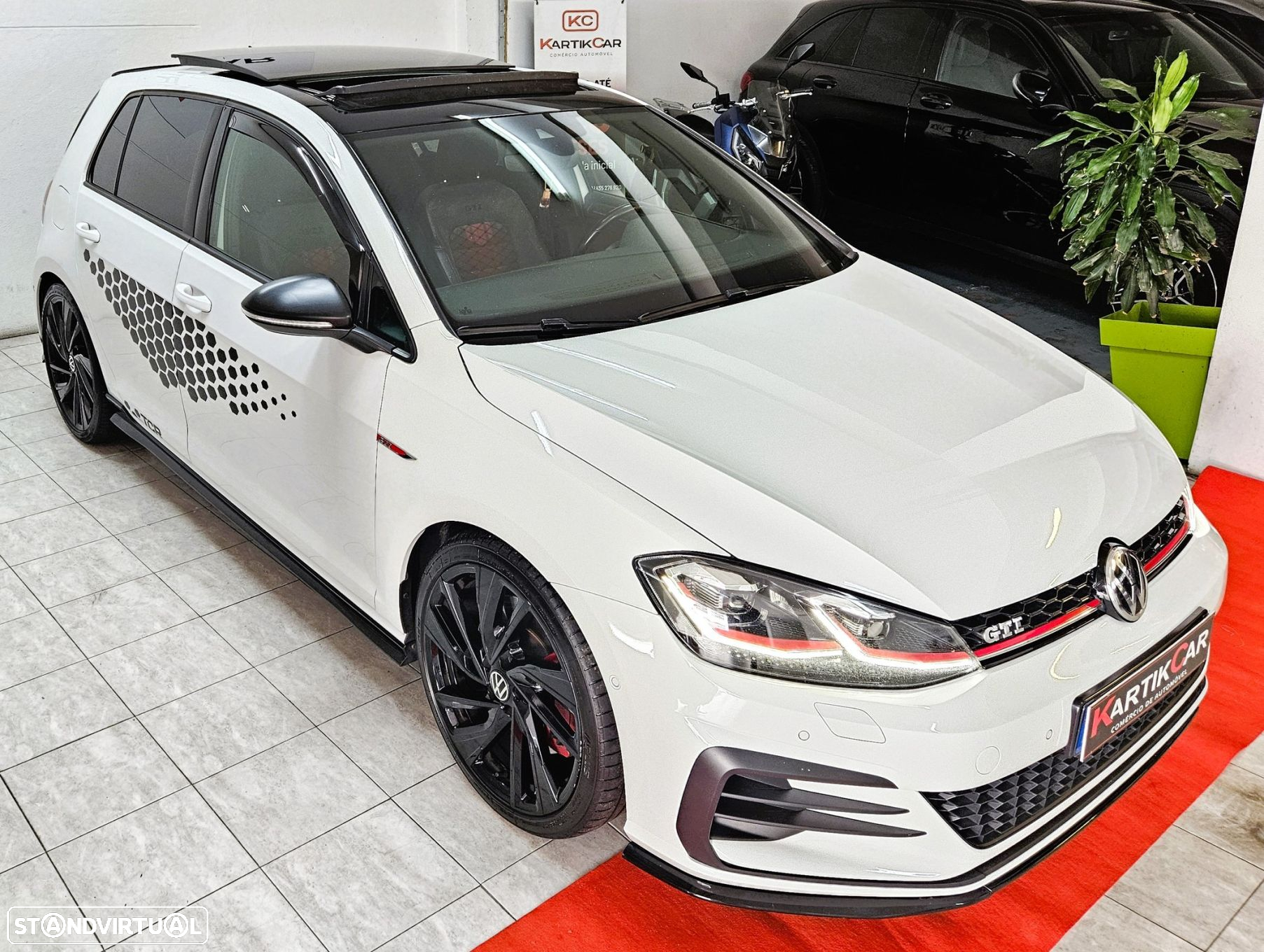 VW Golf GTI TCR 2.0 TSI OPF DSG - 11