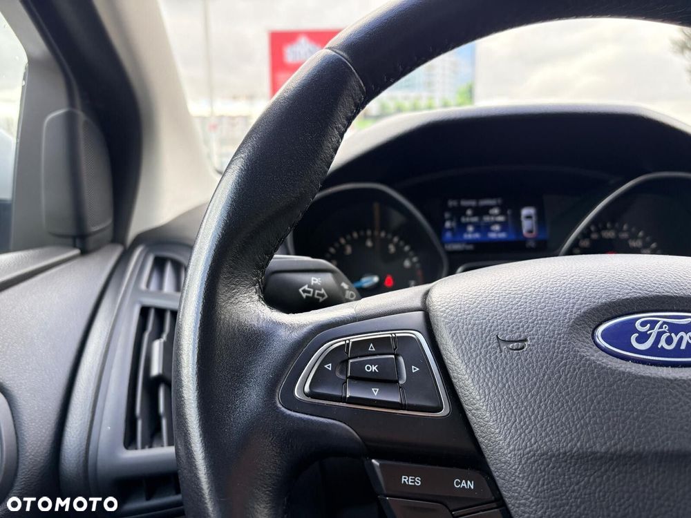Ford Focus 1.0 EcoBoost Trend Edition - 13
