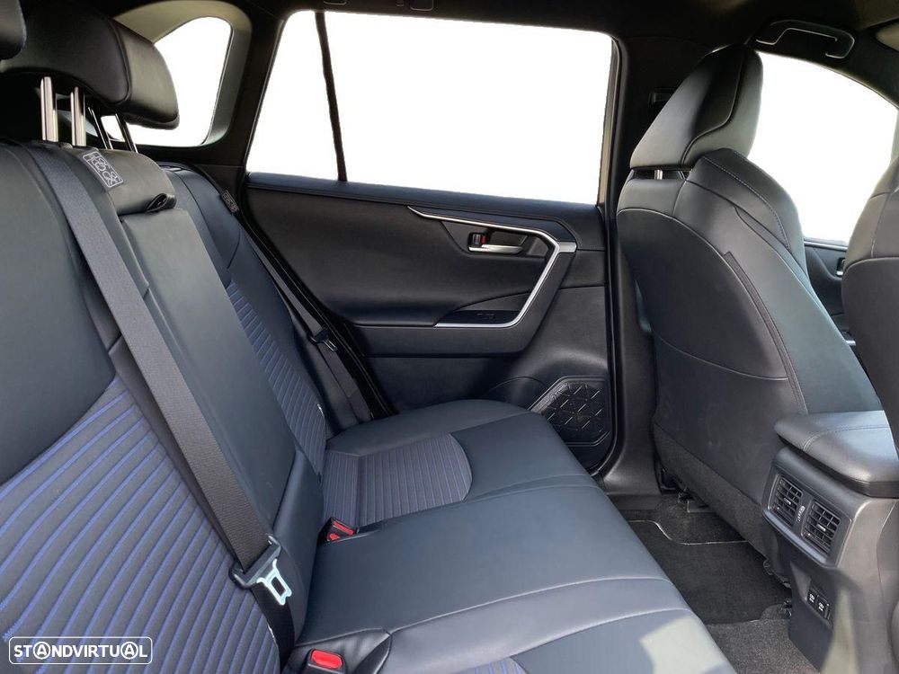 Toyota RAV4 - 7
